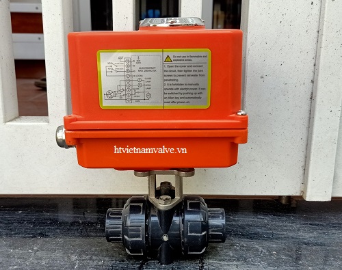 van bi nhựa upvc 16 van-bi-nhua-dieu-khien-dien