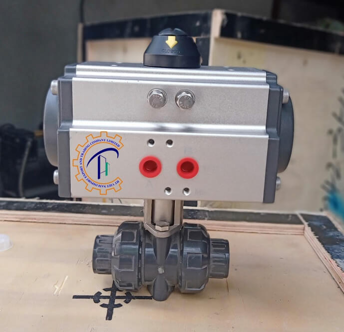 van-bi-upvc-dieu-khien-dien