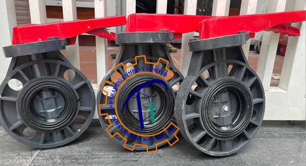 hinh-anh-van-buom-nhua