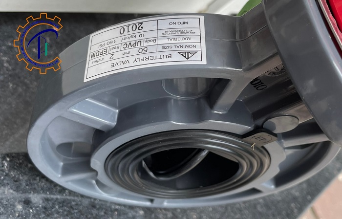 chi-tiet-van-buom-nhua-pvc-hershey-tay-gat