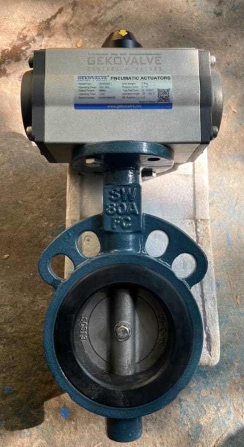 Van-buom-gang-dieu-khien-khi-nen