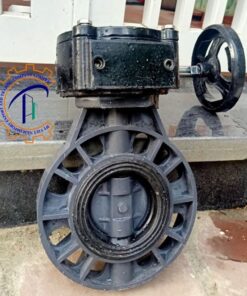 van-buom-nhua-tay-quay