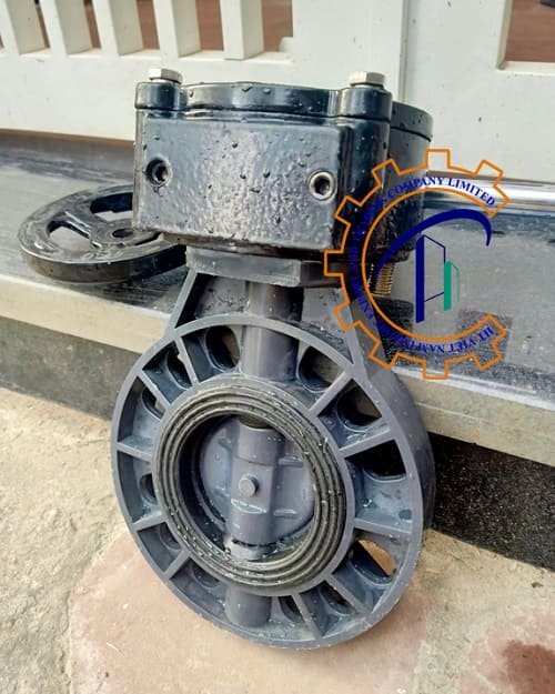 van-buom-nhua-tay-quay-cpvc