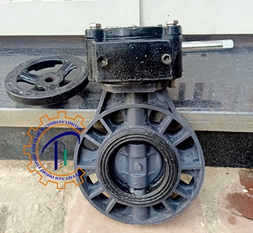 thuong-hieu-van-canh-buom-nhua