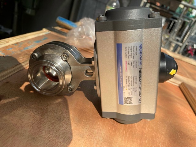 Van-buom-inox-vi-sinh-dieu-khien-khi-nen