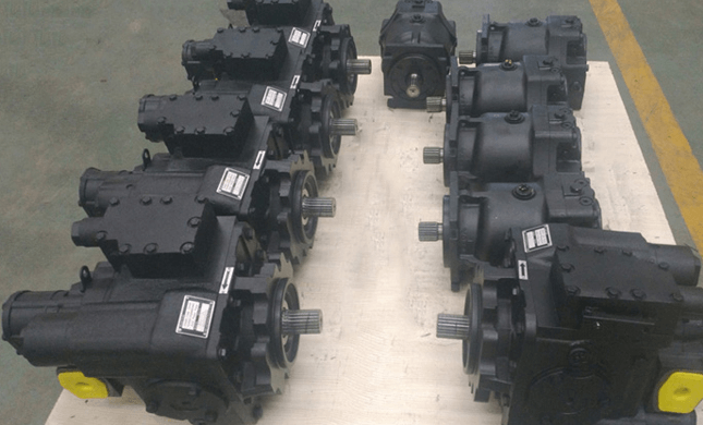 bom-thuy-luc-may-tron-be-tong