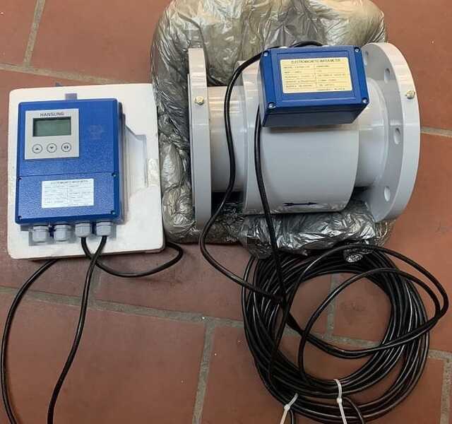 dong-ho-do-nuoc-thai-han-quoc-man-hinh-roi