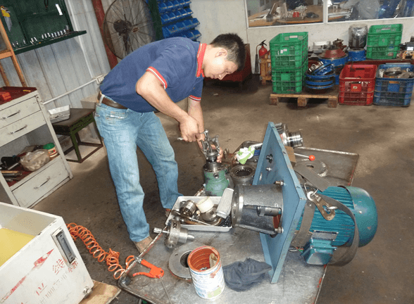 sua-chua-bao-hanh-bom-thuy-luc