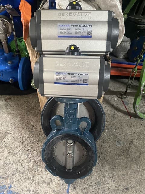 Van-buom-dieu-khien-bang-khi-nen