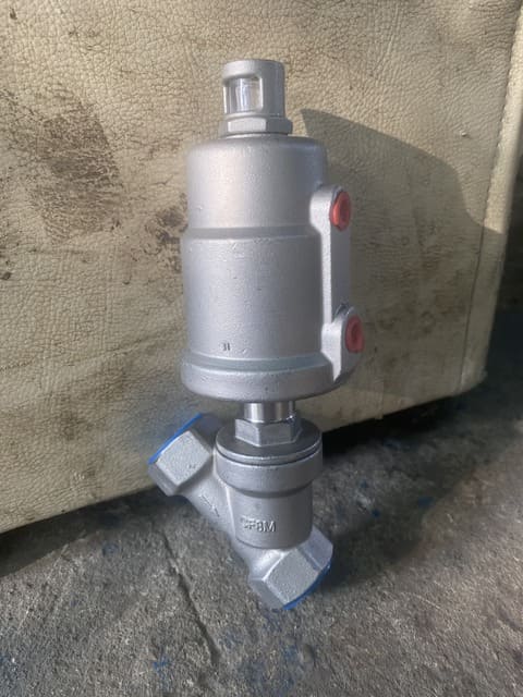 Van nước điều khiển khí nén 18 Van-y-xien-dieu-khien-khi-nen