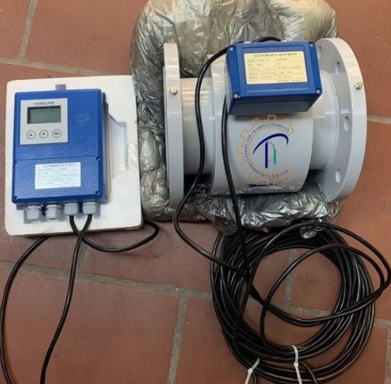 dong-ho-nuoc-hansung-man-hinh-roi