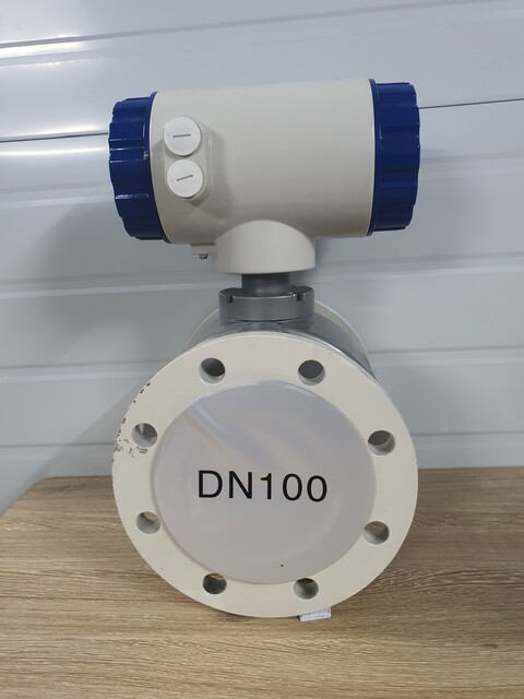 Đồng hồ nước lạnh sence 16 dong-ho-nuoc-lanh-sence-ket-noi-mat-bich