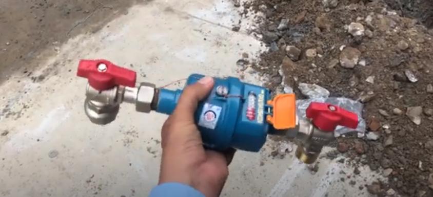 lap-dat-dong-ho-do-luu-luong-chan-dung-sence