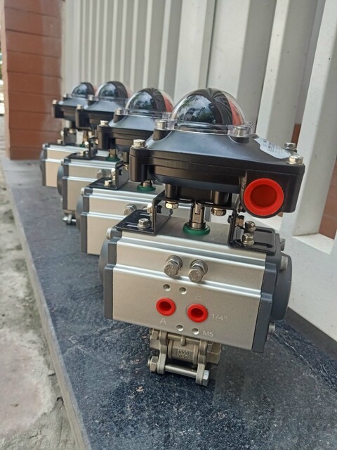 van-bi-dieu-khien-khi-nen-kem-Limit-Switch-Box