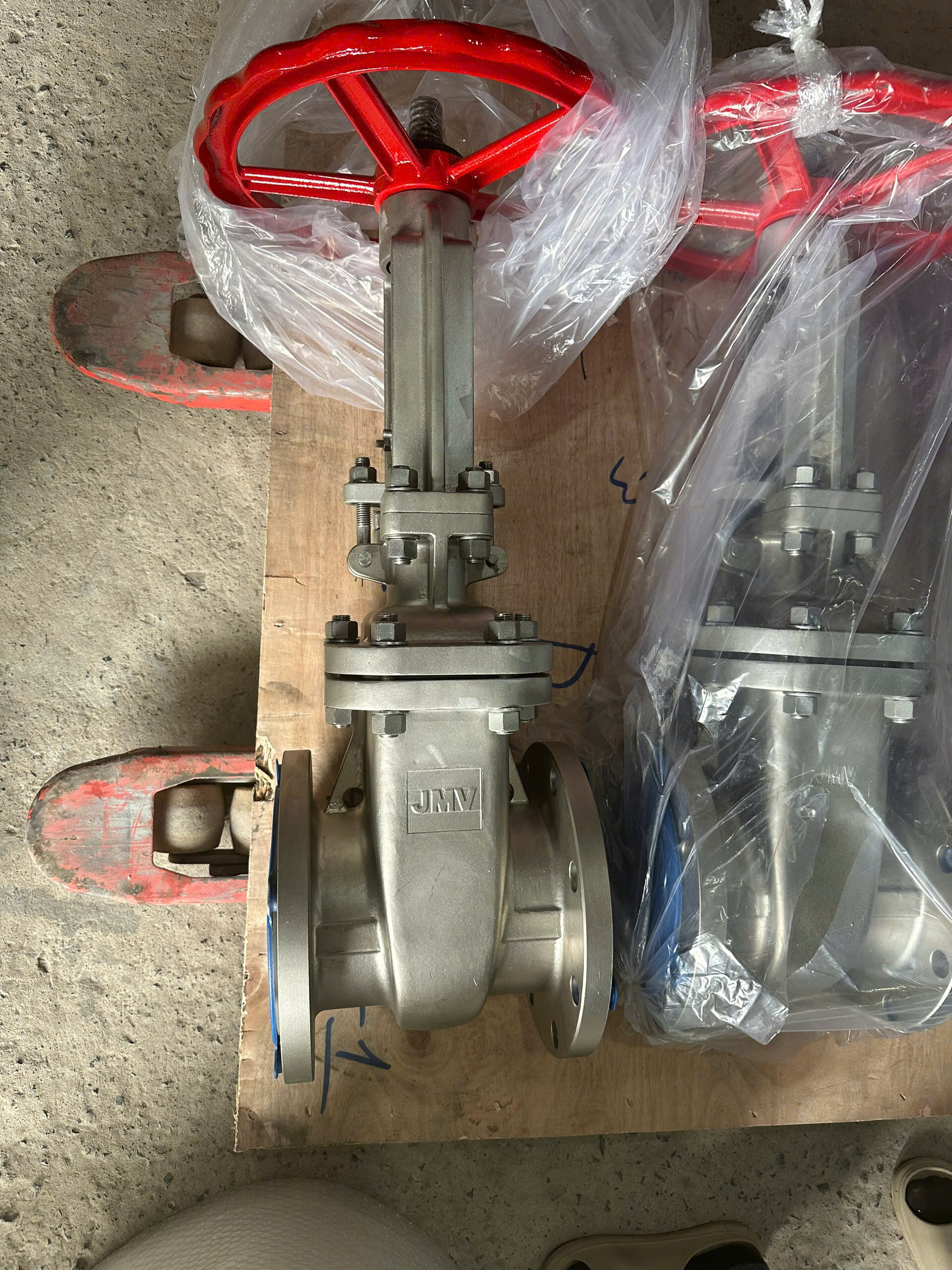 Van cổng hóa chất